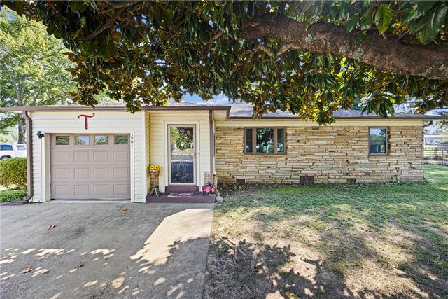 3964 SR 7, Russellville, AR 72802