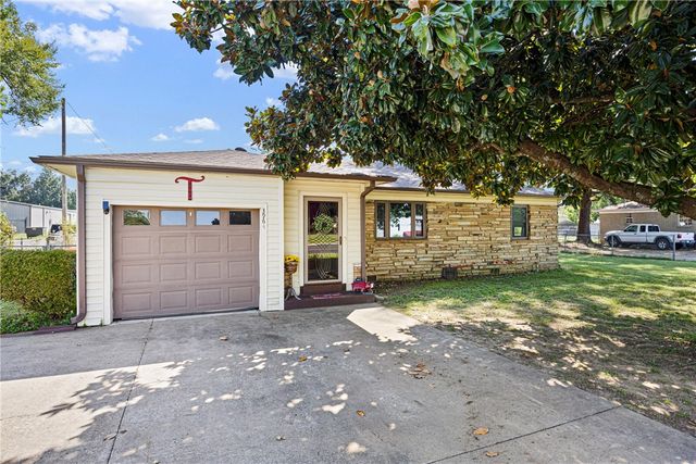 3964 SR 7, Russellville, AR 72802