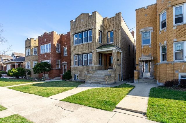 5225 W Melrose Street 2, Chicago, IL 60641