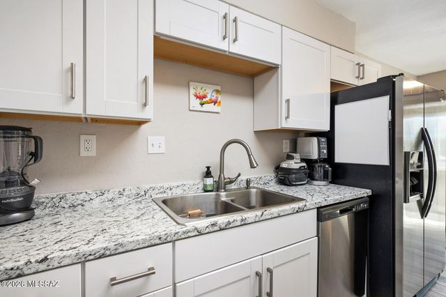 1025 E 32nd Street, Tucson, AZ 85713