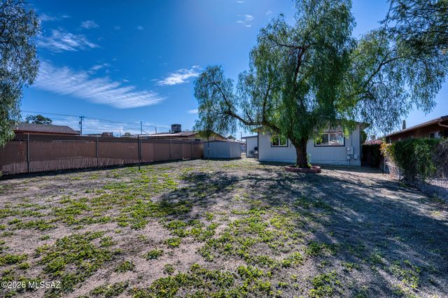 1025 E 32nd Street, Tucson, AZ 85713