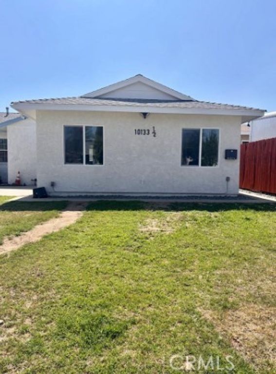 10133 Kester Avenue, San Fernando, CA 91345