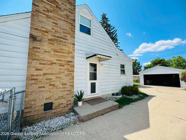 1217 N Hayford Avenue, Lansing, MI 48912