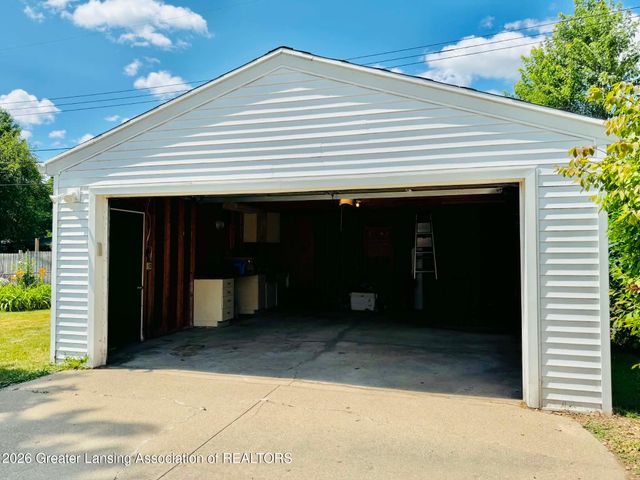 1217 N Hayford Avenue, Lansing, MI 48912