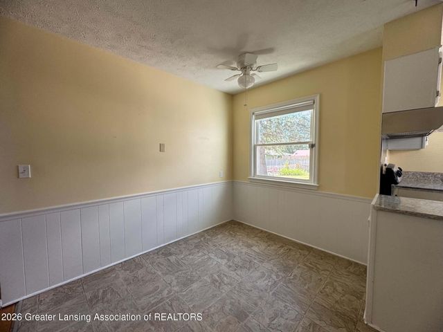 1217 N Hayford Avenue, Lansing, MI 48912