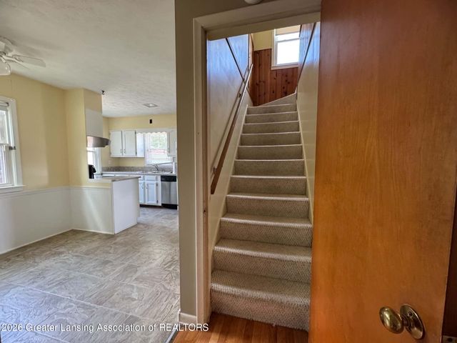 1217 N Hayford Avenue, Lansing, MI 48912