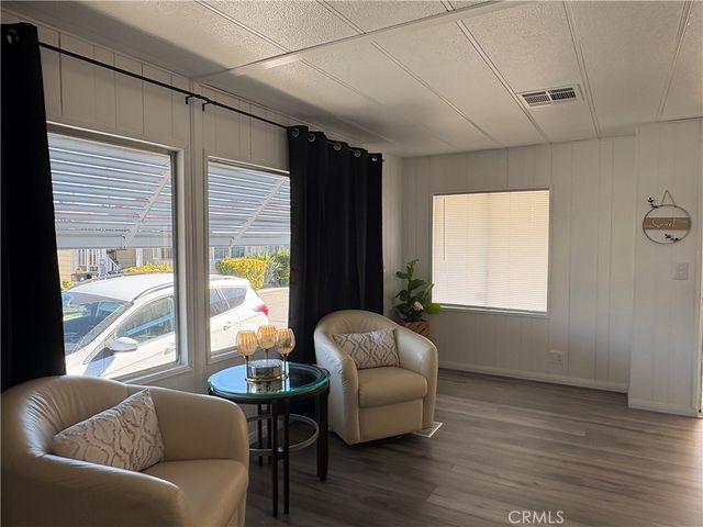 1895 W Devonshire Avenue 27, Hemet, CA 92545