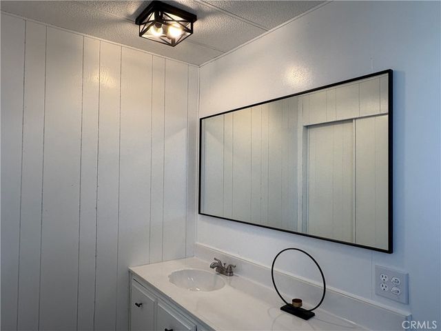 1895 W Devonshire Avenue 27, Hemet, CA 92545