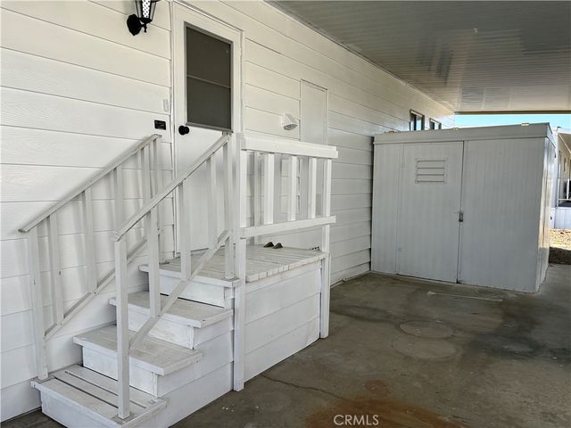 1895 W Devonshire Avenue 27, Hemet, CA 92545