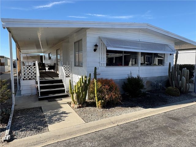 1895 W Devonshire Avenue 27, Hemet, CA 92545