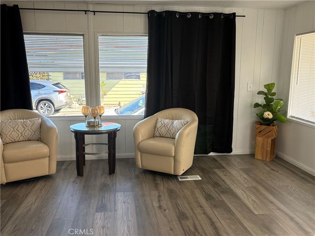 1895 W Devonshire Avenue 27, Hemet, CA 92545