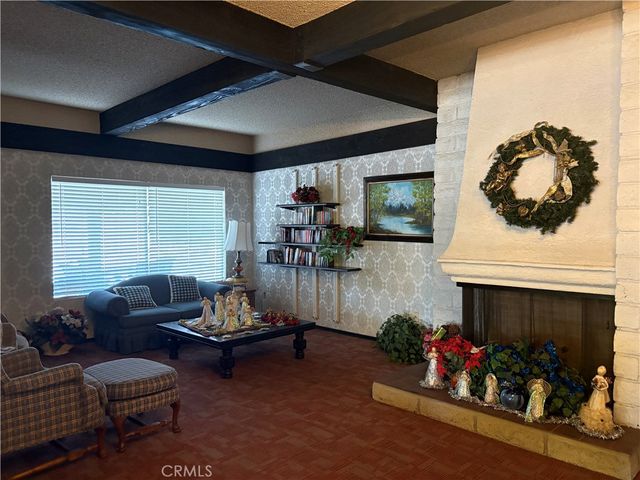 1895 W Devonshire Avenue 27, Hemet, CA 92545