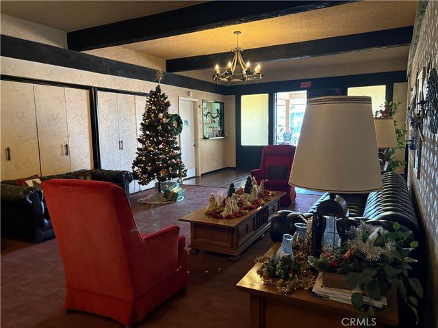 1895 W Devonshire Avenue 27, Hemet, CA 92545