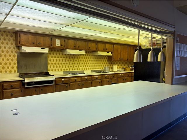 1895 W Devonshire Avenue 27, Hemet, CA 92545