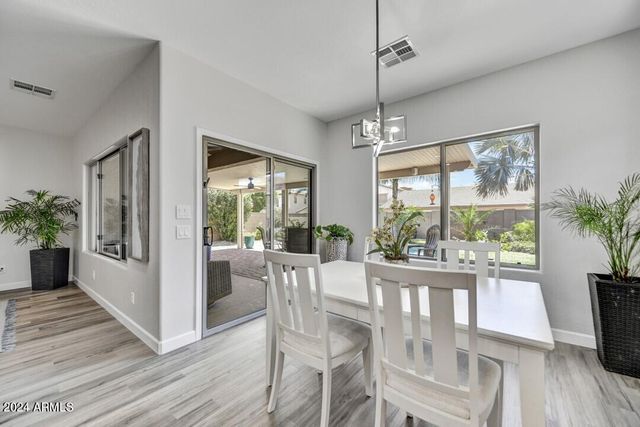 5511 W Molly Lane, Phoenix, AZ 85083
