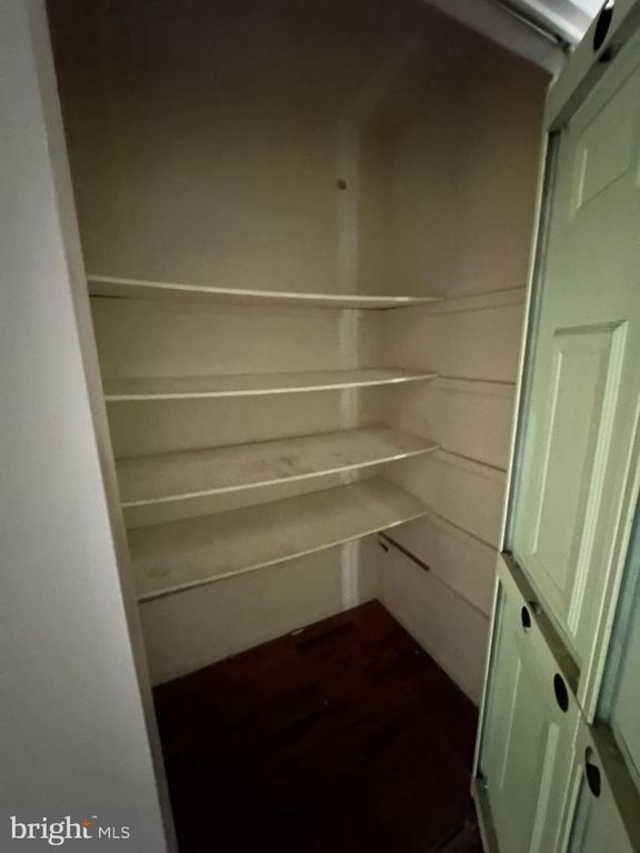 Image 21 of property listing at 7602 WESTLAKE TER #19, Bethesda, MD 20817