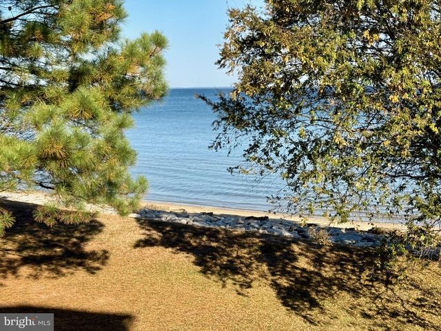 48409 SURFSIDE DR, Lexington Park, MD 20653