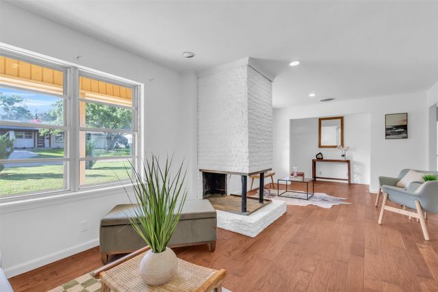 5624 Waltham Avenue, Fort Worth, TX 76133