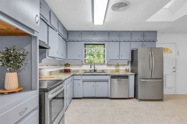 5624 Waltham Avenue, Fort Worth, TX 76133