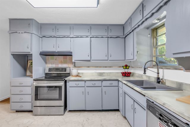 5624 Waltham Avenue, Fort Worth, TX 76133