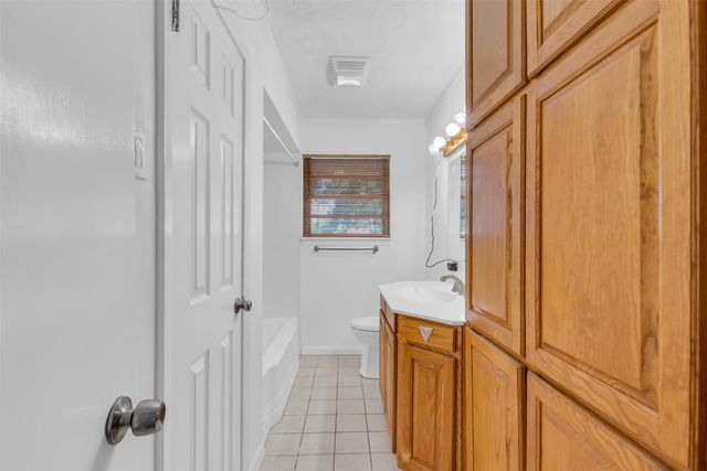 5624 Waltham Avenue, Fort Worth, TX 76133