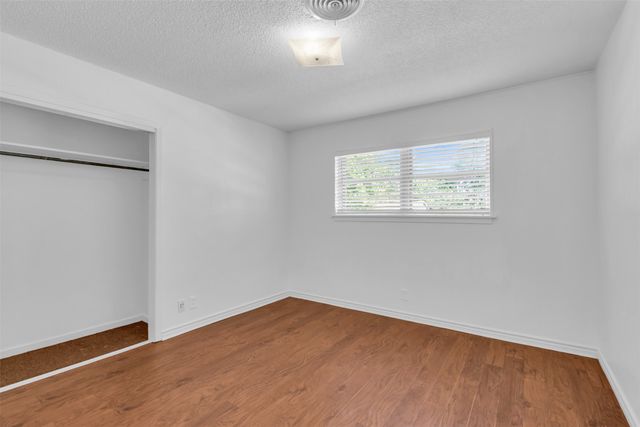 5624 Waltham Avenue, Fort Worth, TX 76133