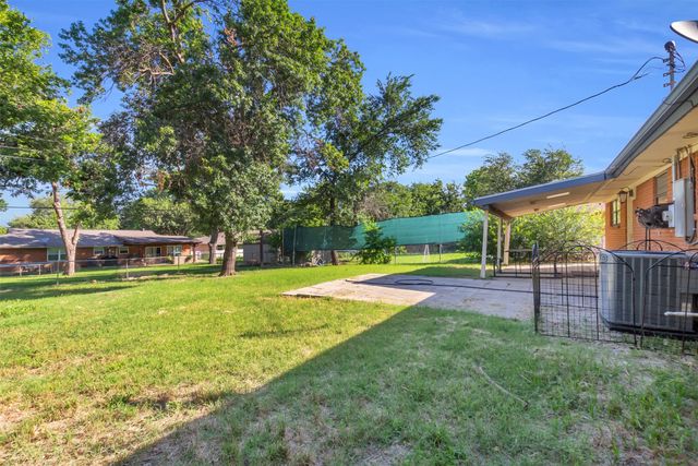 5624 Waltham Avenue, Fort Worth, TX 76133