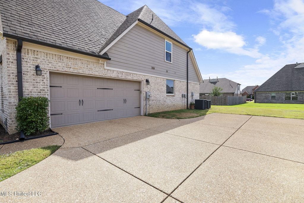 13377 Berkstone Loop, Olive Branch, MS 38654 — photo 5