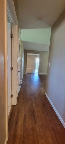 6955 S Land Park Dr, Sacramento, CA 95831