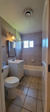 6955 S Land Park Dr, Sacramento, CA 95831