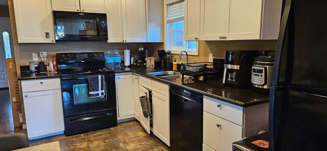 6955 S Land Park Dr, Sacramento, CA 95831