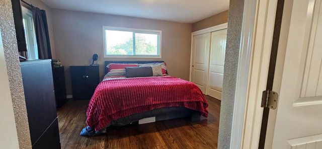 6955 S Land Park Dr, Sacramento, CA 95831