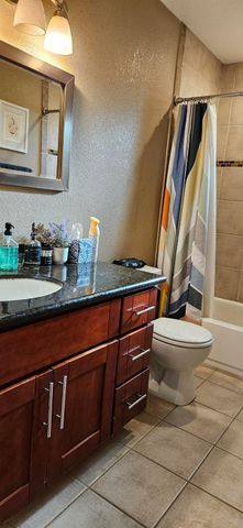 6955 S Land Park Dr, Sacramento, CA 95831