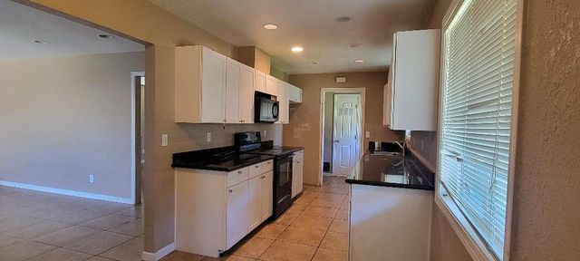 6955 S Land Park Dr, Sacramento, CA 95831