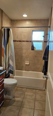 6955 S Land Park Dr, Sacramento, CA 95831