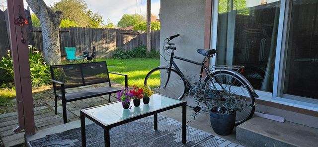 6955 S Land Park Dr, Sacramento, CA 95831