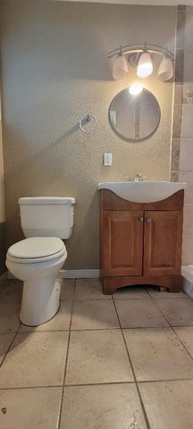 6955 S Land Park Dr, Sacramento, CA 95831