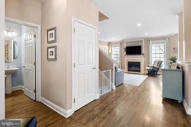 208 CLUBHOUSE CT, Conshohocken, PA 19428