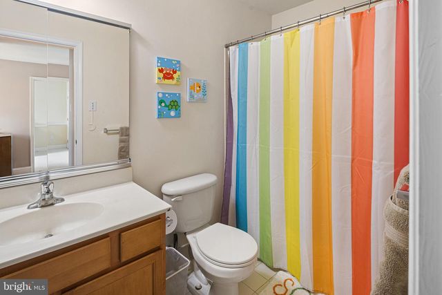 208 CLUBHOUSE CT, Conshohocken, PA 19428