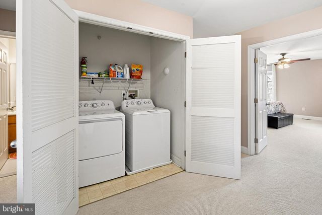 208 CLUBHOUSE CT, Conshohocken, PA 19428