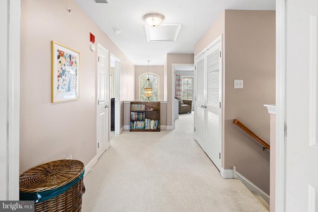 208 CLUBHOUSE CT, Conshohocken, PA 19428