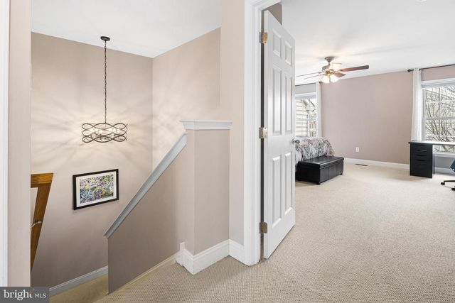 208 CLUBHOUSE CT, Conshohocken, PA 19428