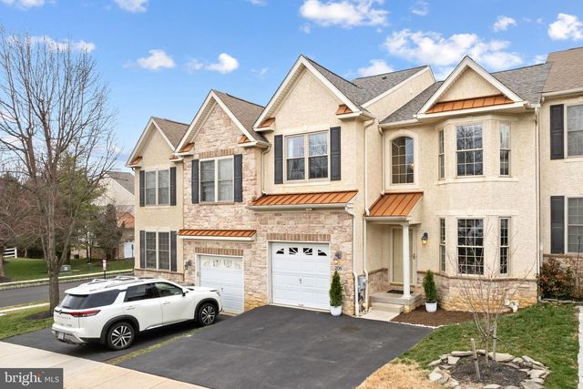 208 CLUBHOUSE CT, Conshohocken, PA 19428