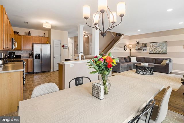 208 CLUBHOUSE CT, Conshohocken, PA 19428