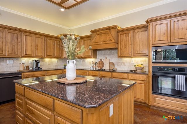 11047 Highview Drive, Belton, TX 76513