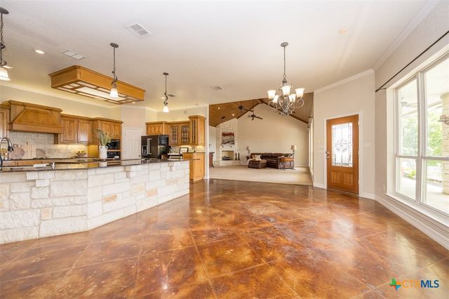11047 Highview Drive, Belton, TX 76513