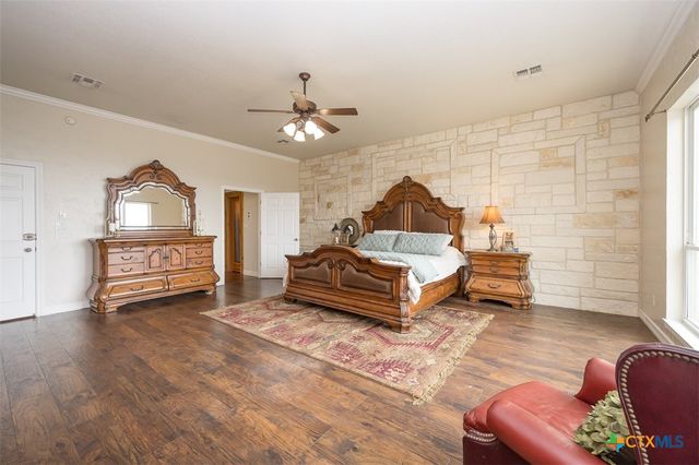 11047 Highview Drive, Belton, TX 76513