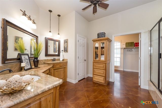 11047 Highview Drive, Belton, TX 76513