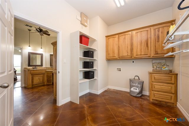 11047 Highview Drive, Belton, TX 76513