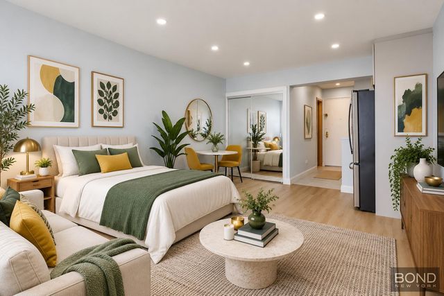 5021 39th Pl Apt 5C, New York City, NY 11104
